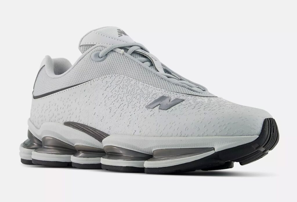 New Balance 2000S