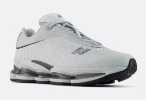 New Balance 2000S