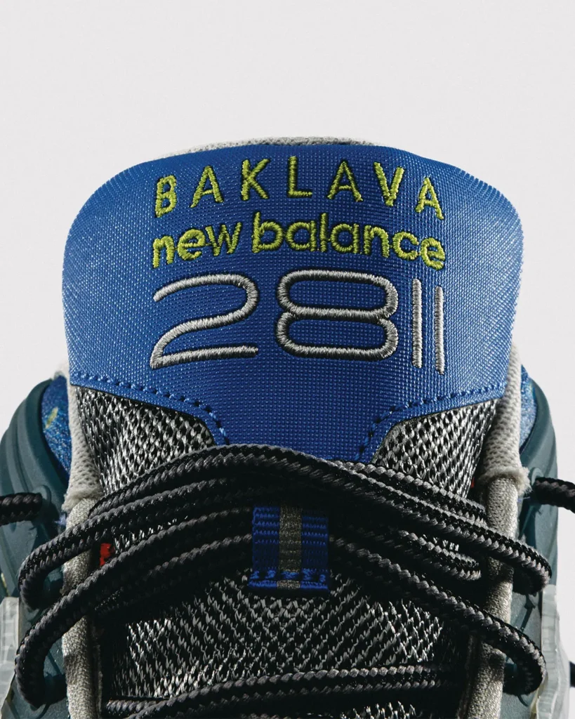 New Balance 2811