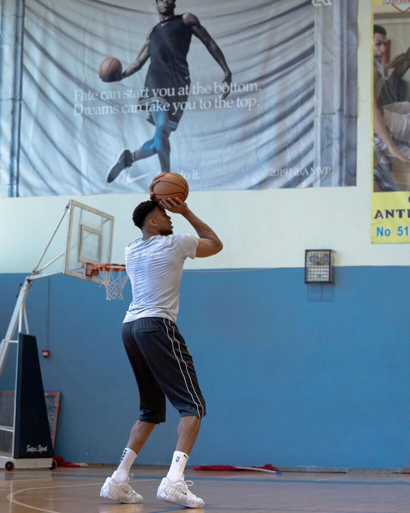 Nike Giannis Freak 8