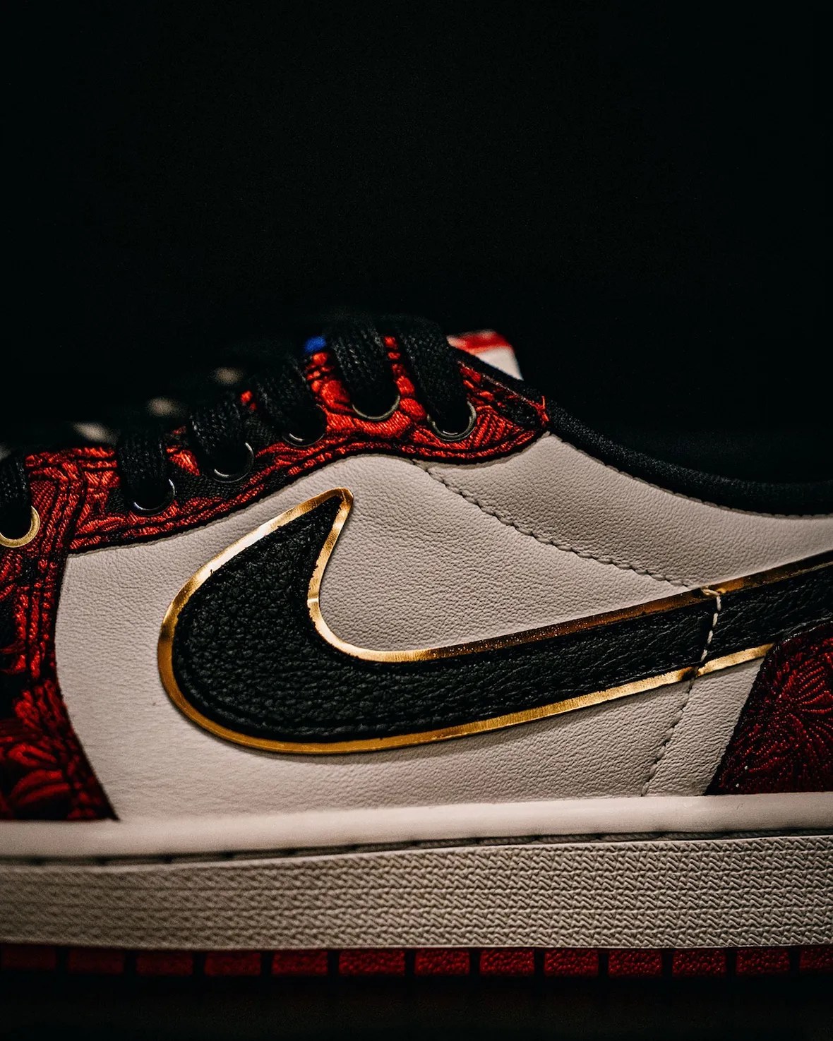 Air Jordan 1 Retro Low OG Last Dance at the Garden, style code IR0088-001