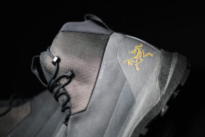 Arc’teryx Konseal Trek Mid in Black/Graphite, photographed by Nick Engvall