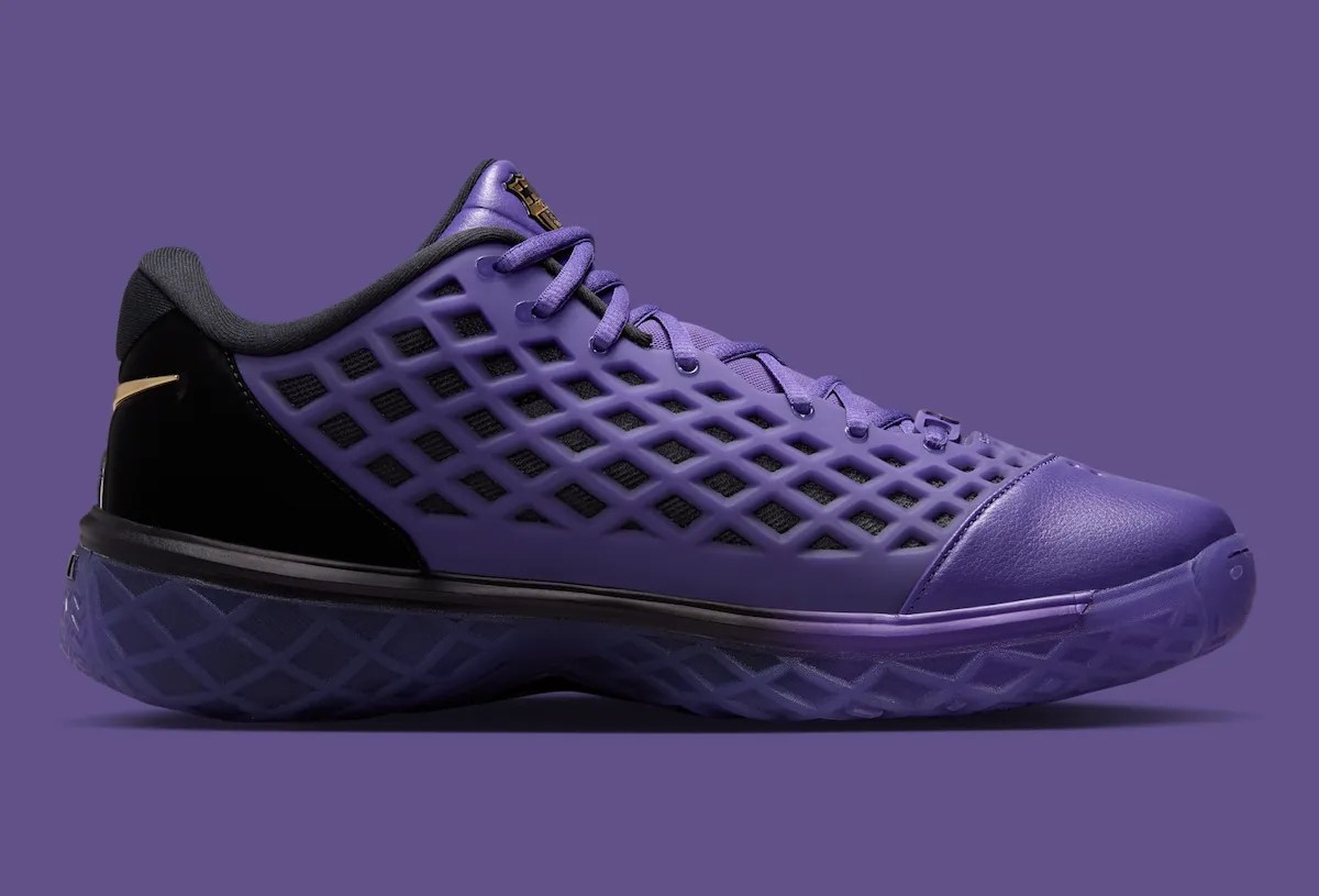 Molded purple cage and black collar detailing on the FC Barcelona Nike Kobe 3 Low Protro