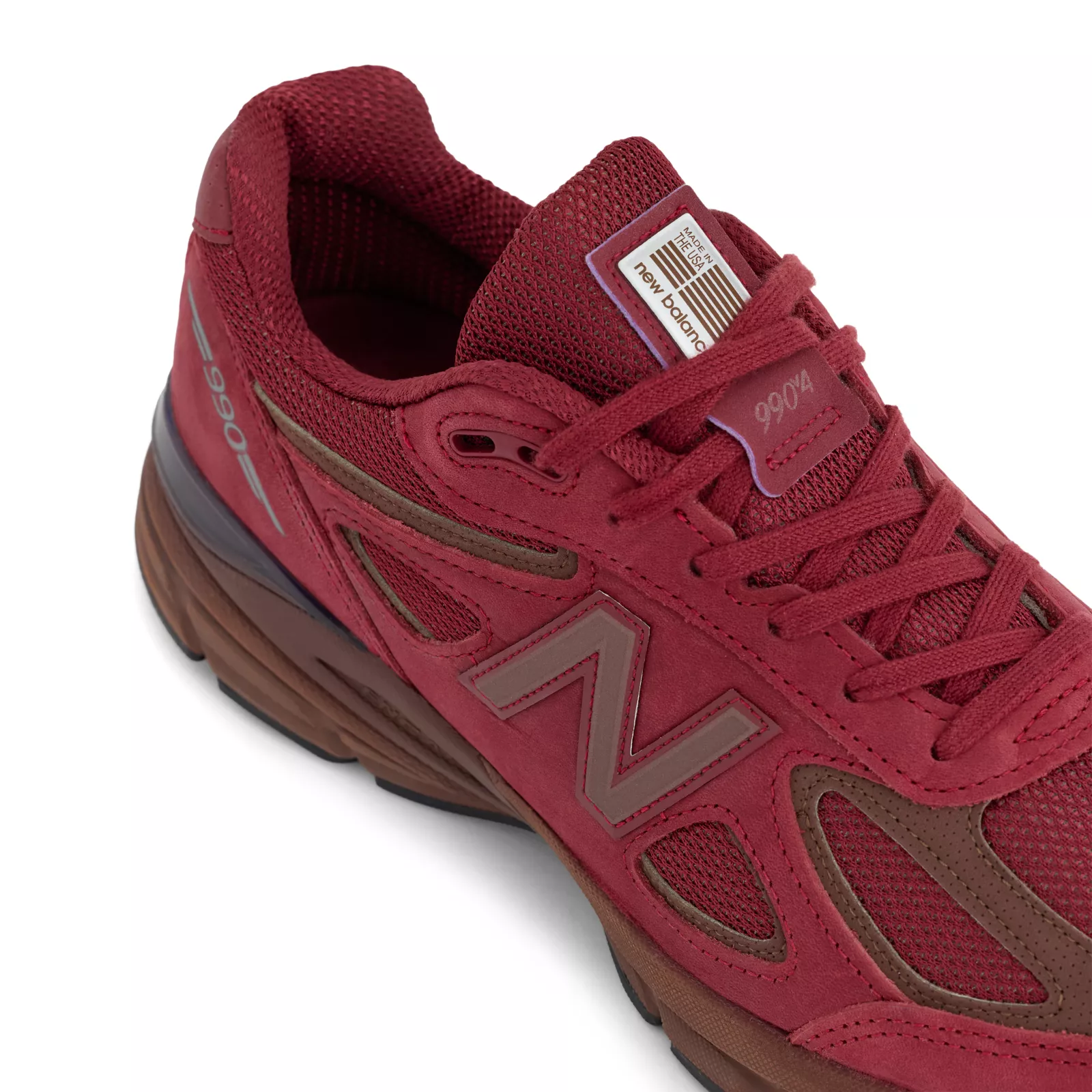 New Balance 990v4