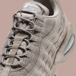 Nike Air Max 95 Croc Enigma Stone detail