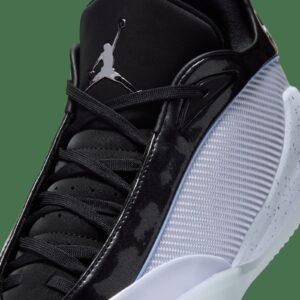 The Jordan Triangle "Space Jam" Dresses Jordan Brand’s Newest Performance Shoe as the Air Jordan 11